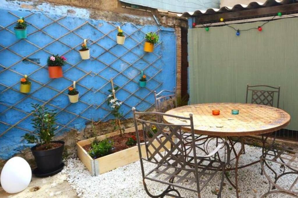 Taote - Studio Avec Terrasse Au Coeur De Ville Brignoles Eksteriør bilde